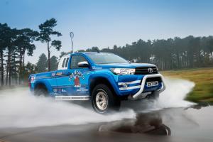 Toyota Hilux Xtra Cab Bruiser by Arctic Trucks 2017 года